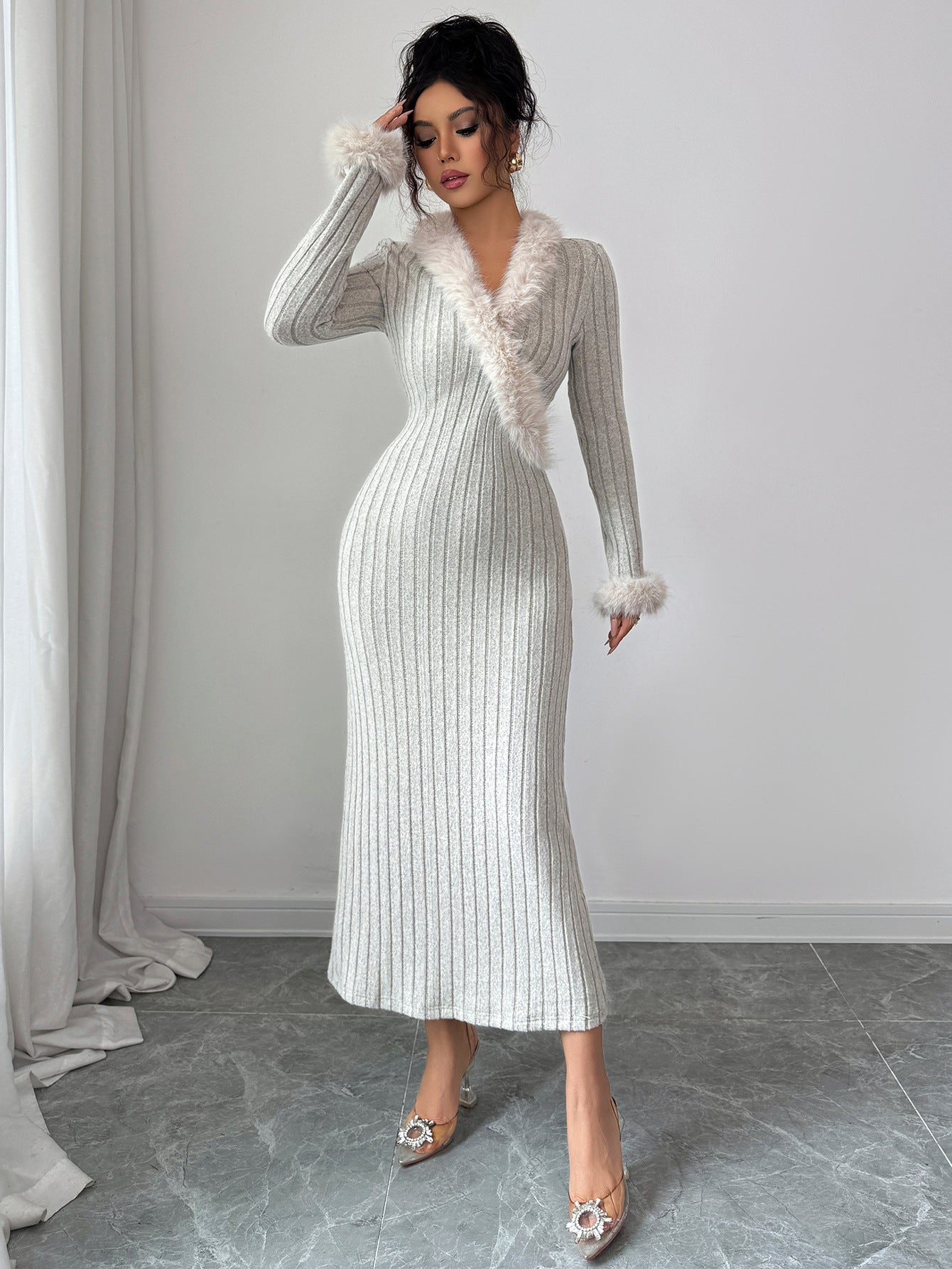Robe Amélie -Élégance Unie à Manches Longues