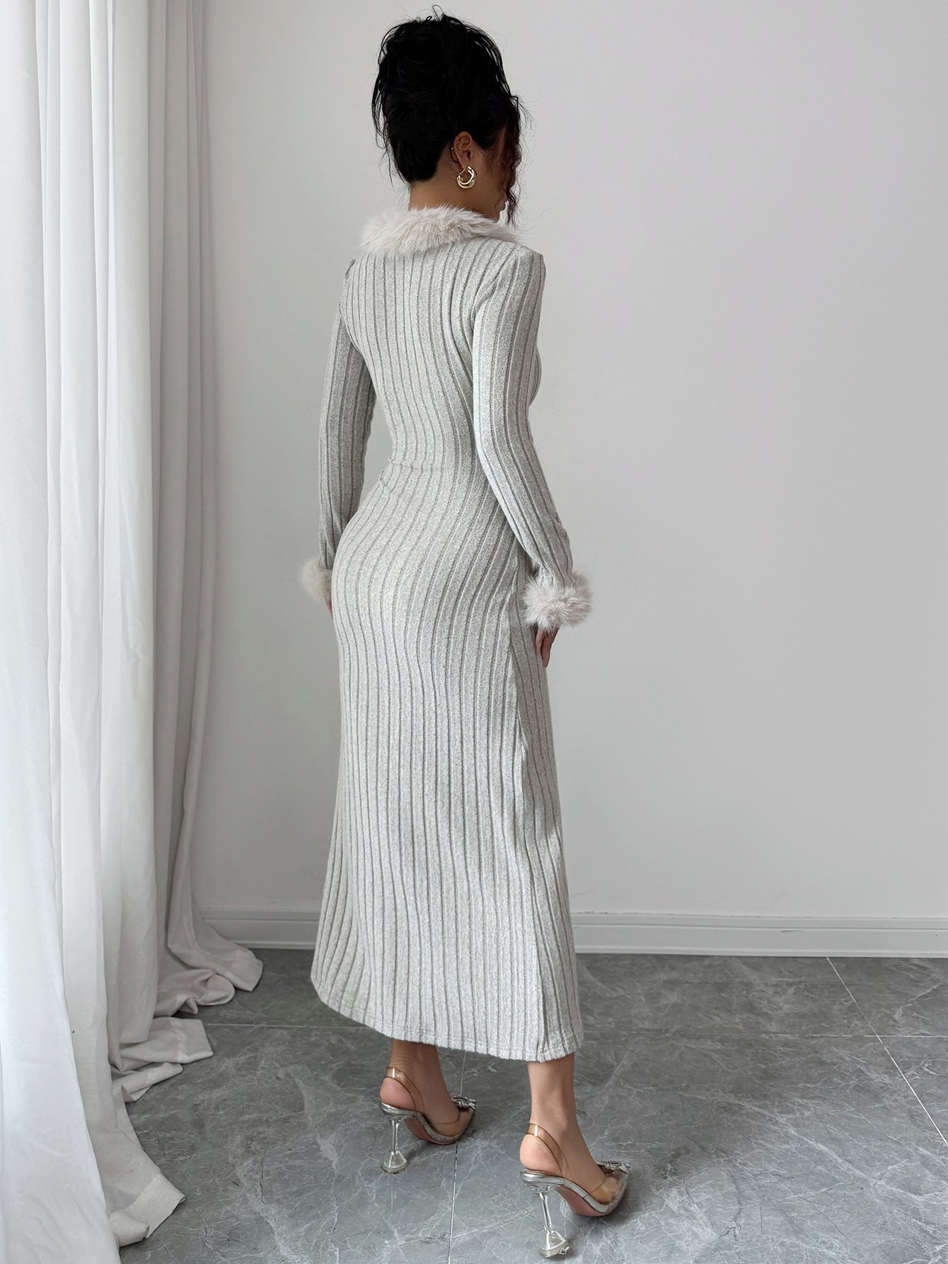 Robe Amélie -Élégance Unie à Manches Longues