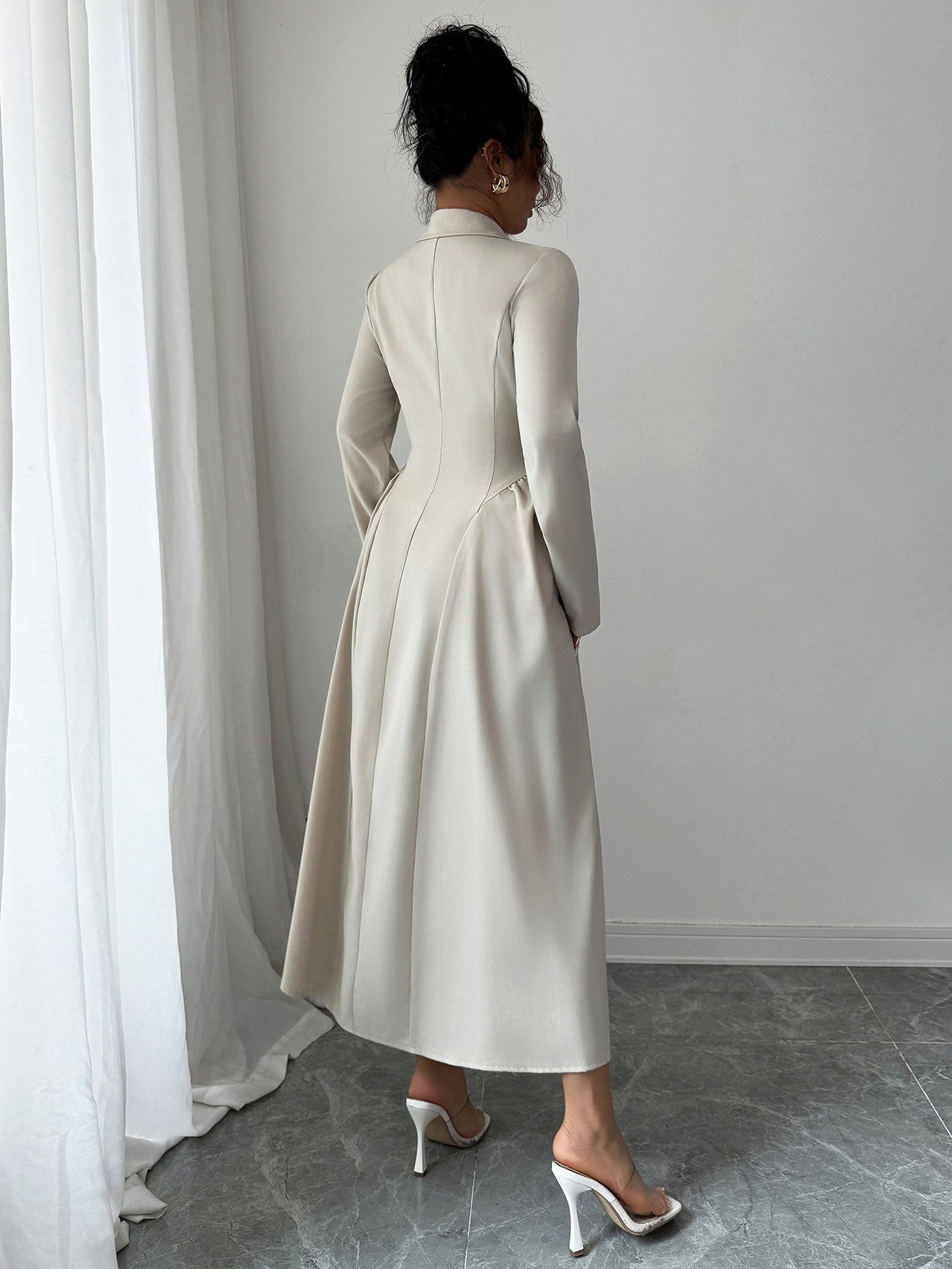 Robe Valentina – Longue Élégante à Col V Profond